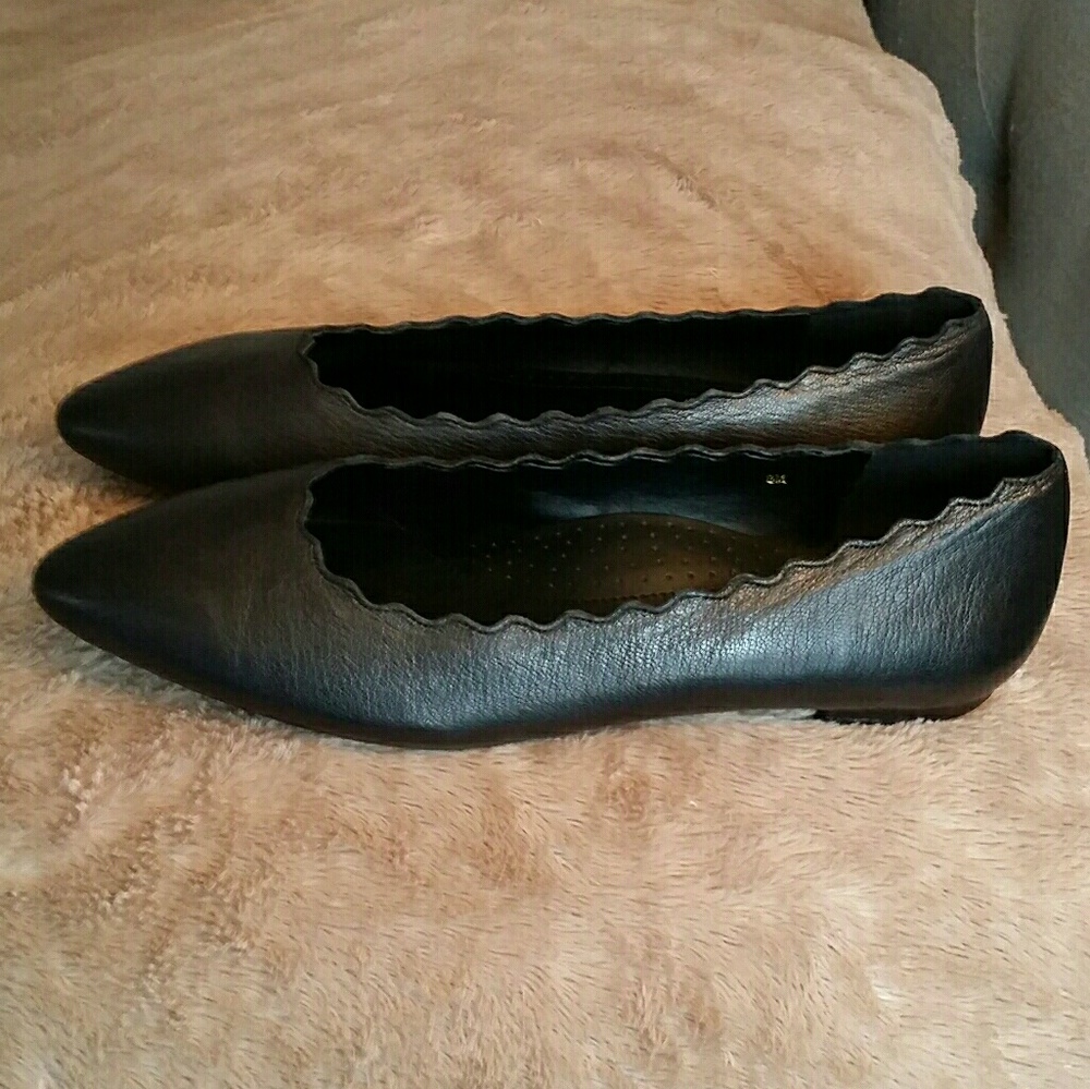 Vaneli Black flats Size 8 NEW